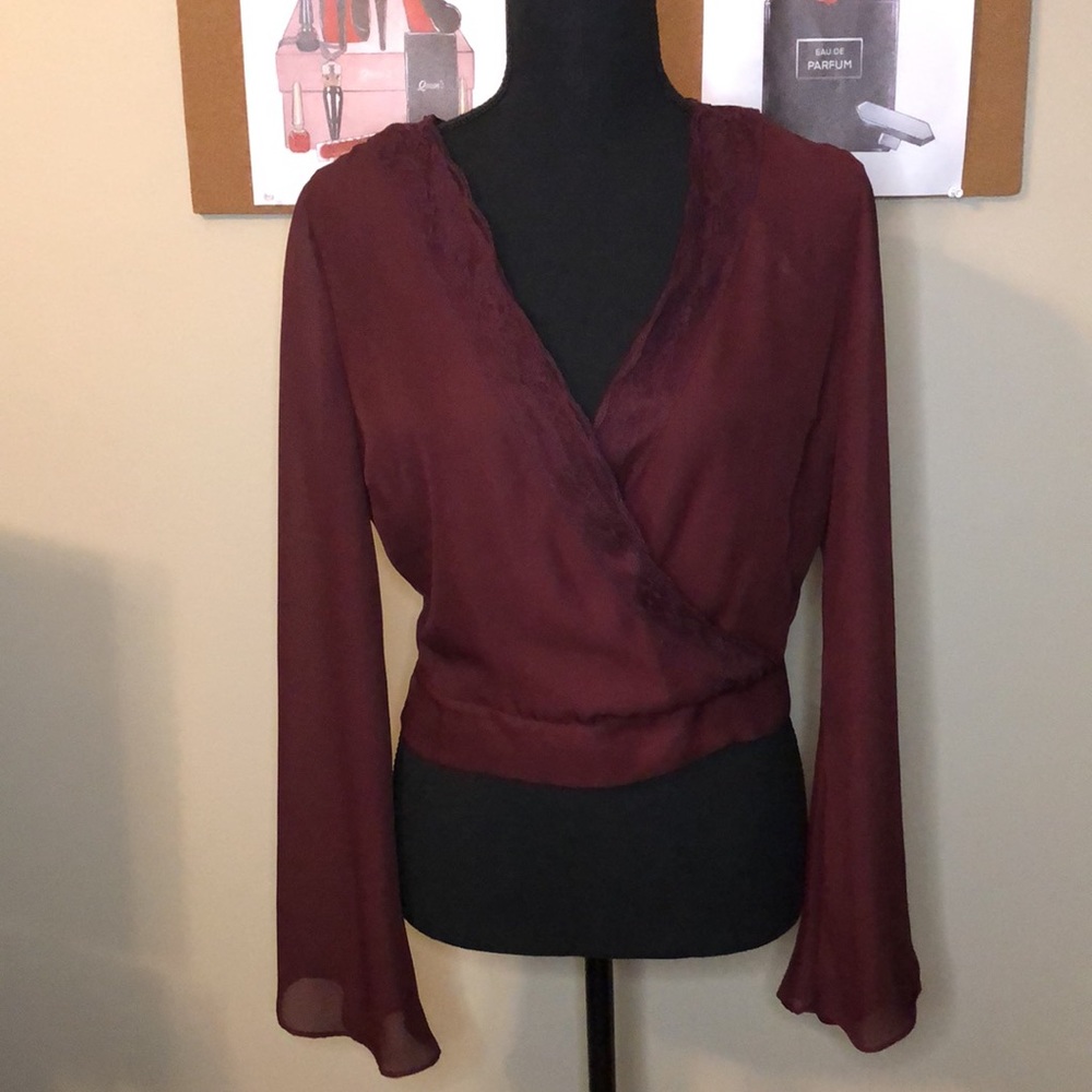 Rue21 ruffled arm blouse